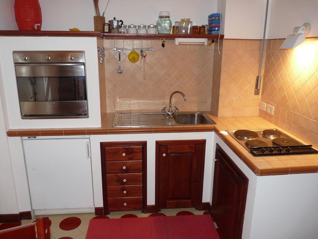 Agenzia Aprea Appartamenti Ponza Zimmer foto